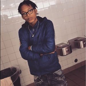 Meet your Posher, Javier